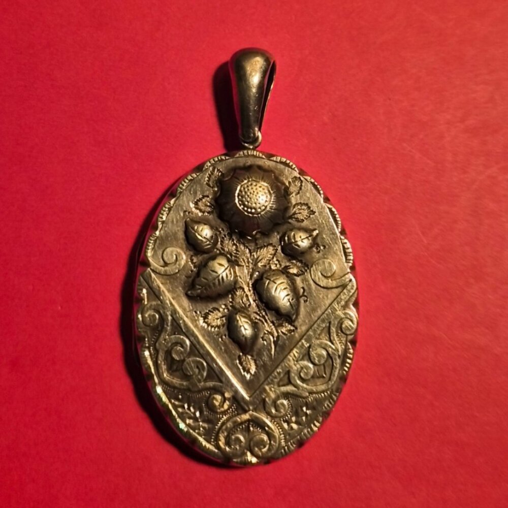 Vintage 925 Sterling Silver Women's Pitcher Locket
